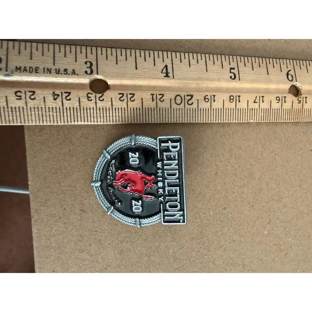 2020 Pendleton Whiskey Let'er Buck rodeo Metal Enamel Lapel Pin